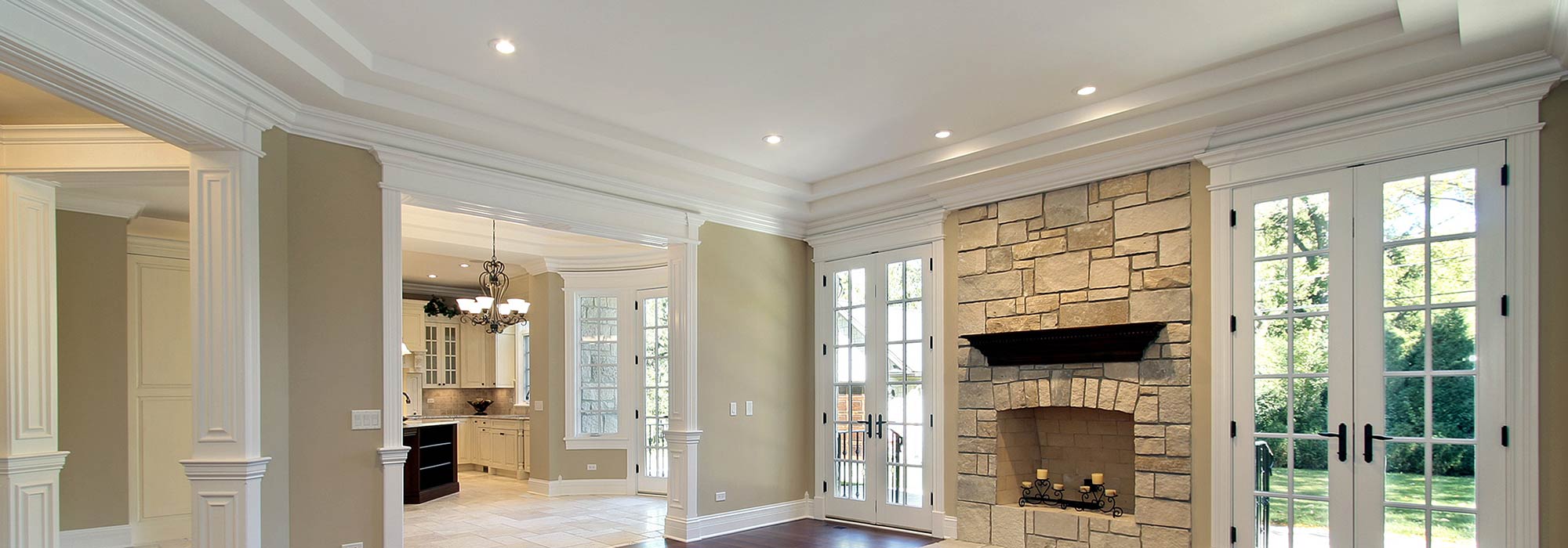 Ceiling Molding in Living Room